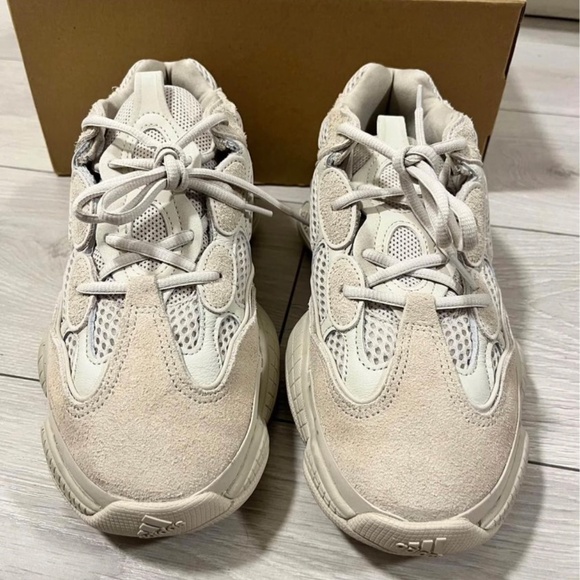 Yeezy 500 Sz 8.5 - Picture 6 of 8